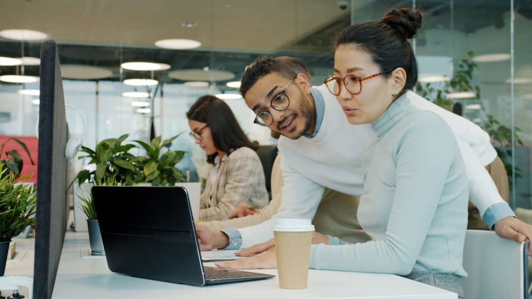 How to develop critical thinking skills for making informed decisions in the workplace: 5 methods for career growth in 2025.